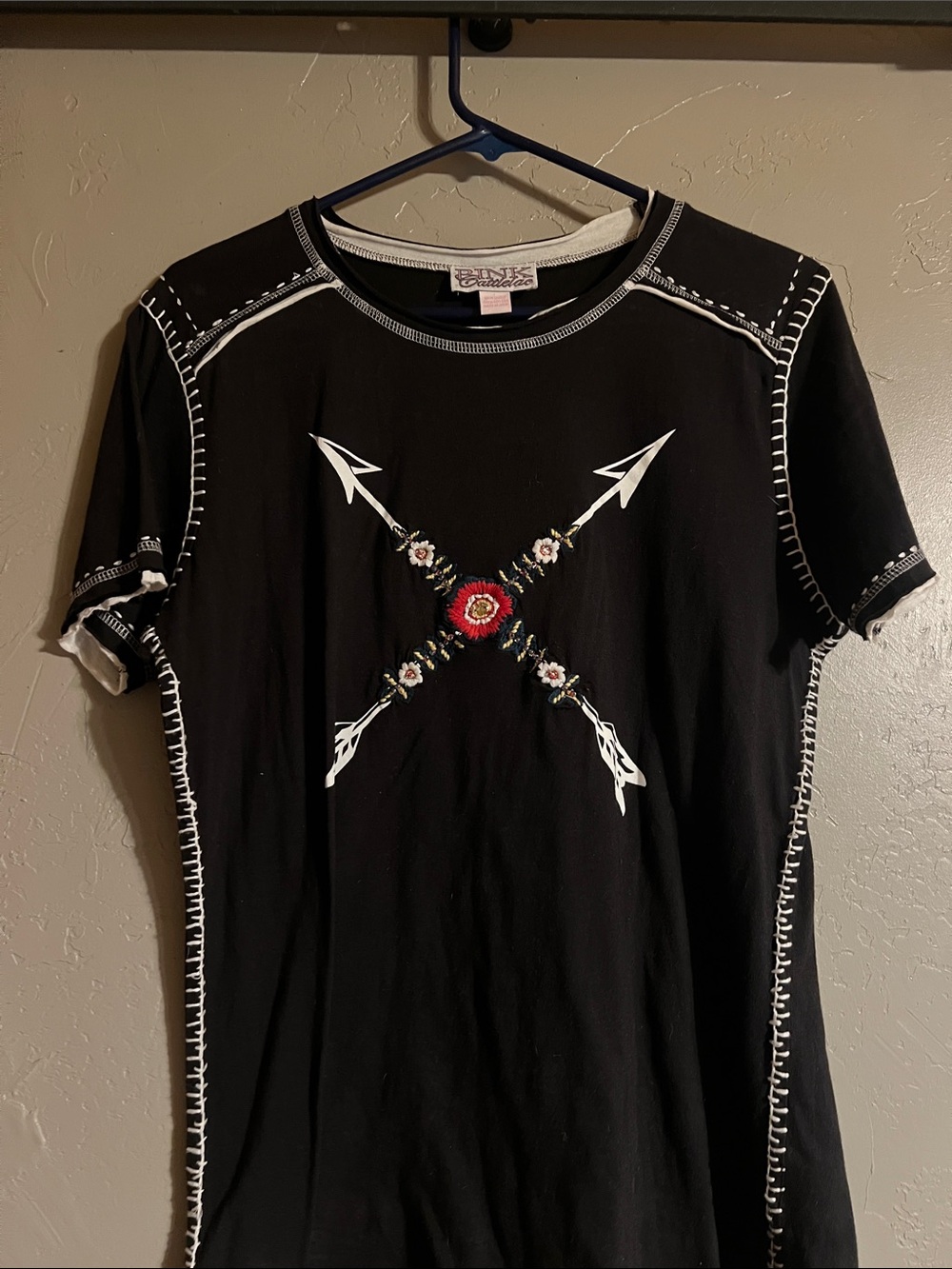 Vintage-Inspired Black Embroidered Arrow Tee